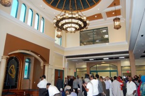The main musallah in the Islamic Center of San Gabriel Valley. (icsgv.com)